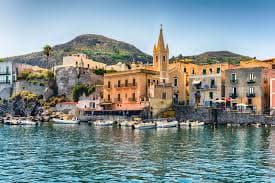 Studio del Prof. Mannino a Lipari